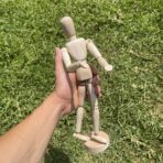 Mannequin Articulé en Bois - Modèle de Dessin Professionnel
